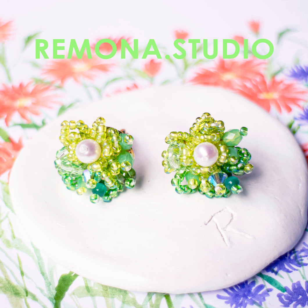 Mini Garden earring with 925 sliver studs - LOVE GREEN