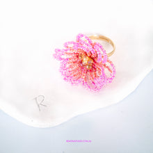 Load image into Gallery viewer, Pink Dahlia flower beaded ring
