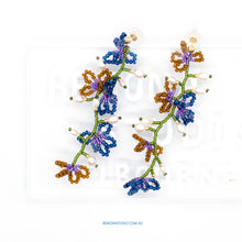 Load image into Gallery viewer, Anne&#39;s Flower Chain Earrings with Pearls - 925 silver studs
