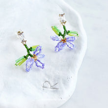 Load image into Gallery viewer, Cute Little Blue Purple Beaded Flower Erring Studs
